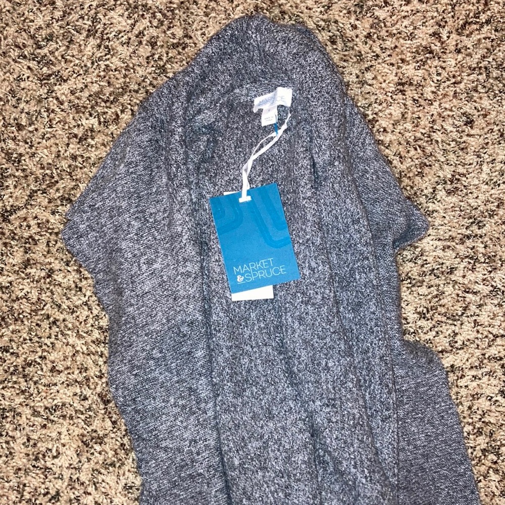 Market & Spruce Sweat